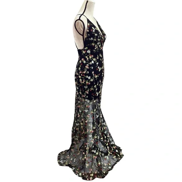 HTF Lulus Black Floral Embroidered Maxi Dress Open Back M Prom - Picture 3 of 16